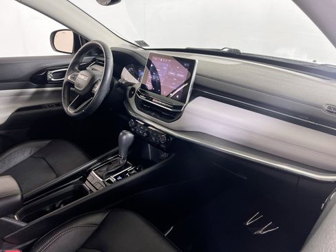 Used 2022 Jeep Compass Limited image 26