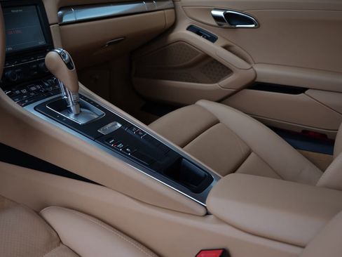 Used 2015 Porsche Cayman image 16