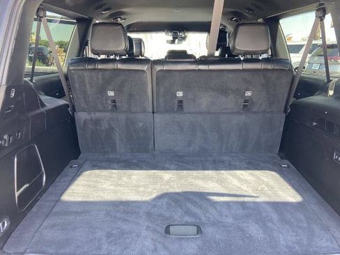Used 2024 Jeep Wagoneer L 2WD image 22