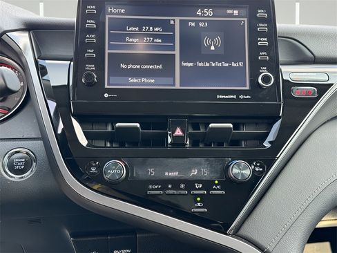 Used 2023 Toyota Camry XSE image 8