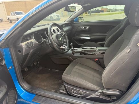 Used 2019 Ford Mustang Coupe w/ Equipment Group 101A RWD image 9