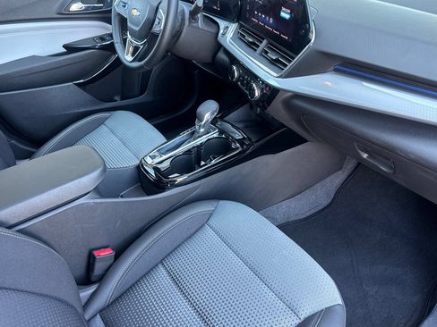 Used 2026 Chevrolet Trax LT w/ Sunroof Package FWD image 20