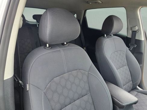 Used 2020 Kia Niro LXS image 27