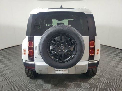 Used 2025 Land Rover Defender 110 S AWD/4WD image 10