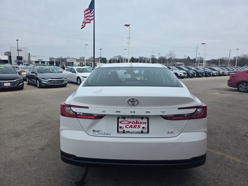 Used 2025 Toyota Camry LE image 4