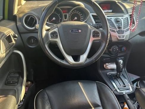 Used 2013 Ford Fiesta Titanium image 6