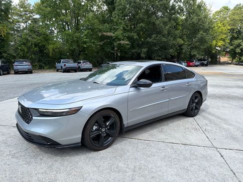 Used 2023 Honda Accord Sport image 6