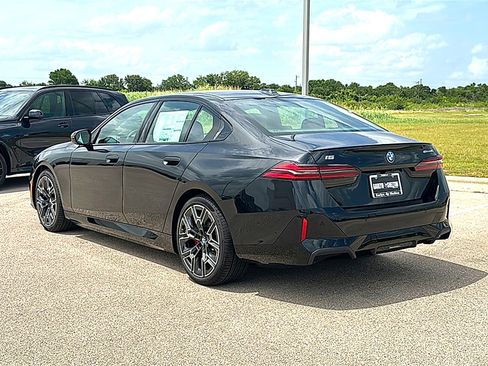 New 2027 BMW i5 eDrive40 w/ M Sport Package RWD image 6