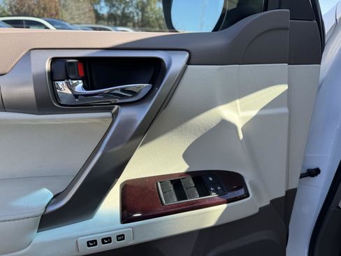 Used 2019 Lexus GX 460 Premium image 6
