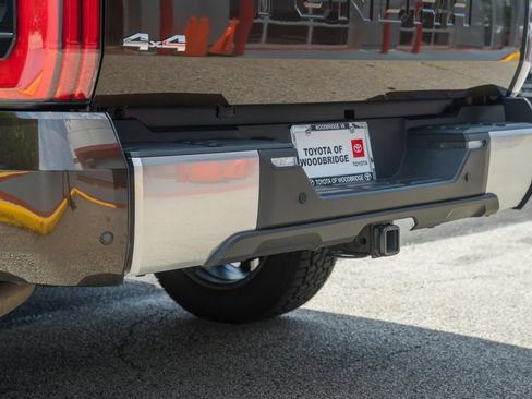 Used 2023 Toyota Tundra Limited AWD/4WD image 9