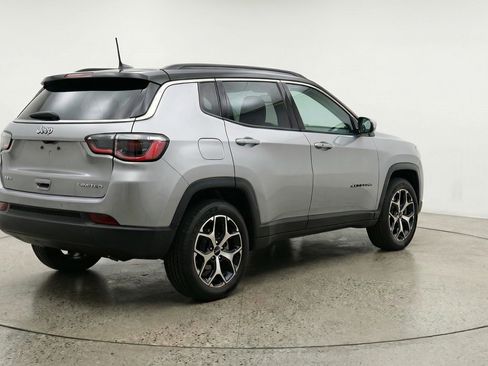Used 2025 Jeep Compass Limited AWD/4WD image 9