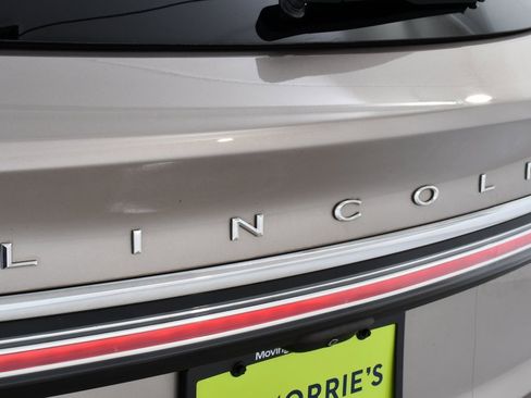 Used 2021 Lincoln Nautilus Reserve image 21