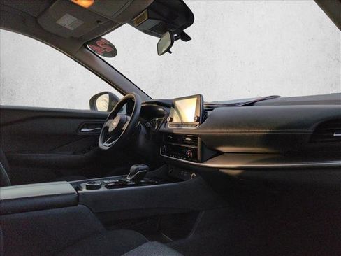 Used 2024 Nissan Rogue SV image 20