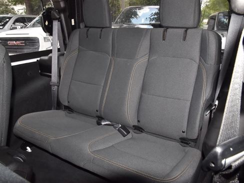 Used 2024 Jeep Wrangler Sport AWD/4WD image 16