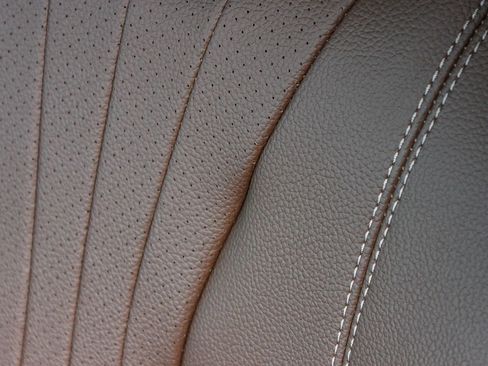 Used 2022 Mercedes-Benz E 350 4MATIC Sedan image 26