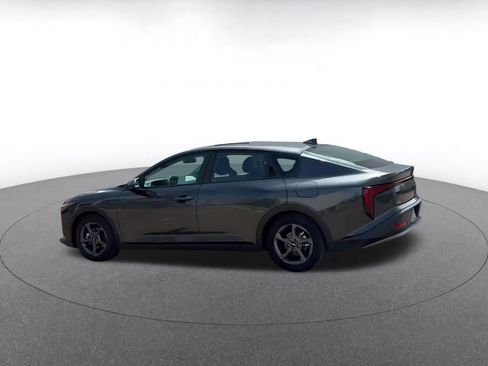 Used 2025 Kia K4 LXS image 10