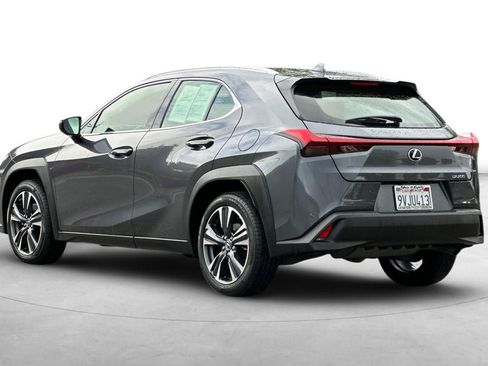 Used 2022 Lexus UX 200 w/ Accessory Package (Z2) FWD image 4