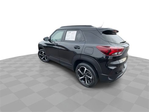 Used 2022 Chevrolet TrailBlazer RS w/ Sun and Liftgate Package image 6