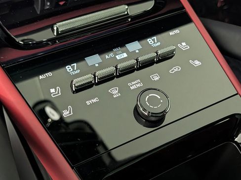 Certified 2026 Porsche Cayenne Coupe AWD/4WD image 33