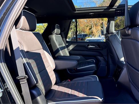 New 2025 GMC Yukon AT4 Ultimate image 13