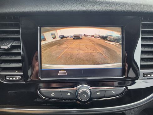 Certified 2022 Buick Encore Preferred image 40