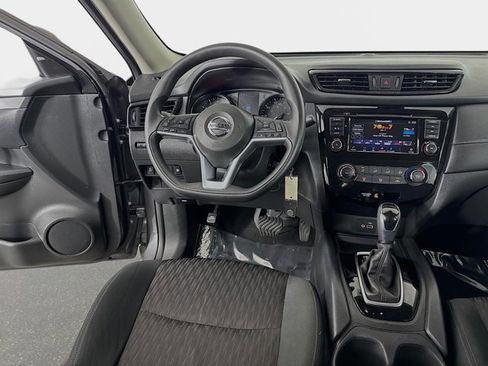 Certified 2020 Nissan Rogue S image 22