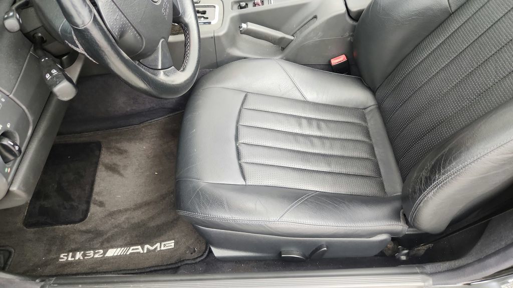 Used 2002 Mercedes-Benz SLK 32 AMG image 44