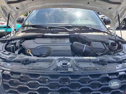 Used 2023 Land Rover Range Rover Evoque S AWD/4WD image 9