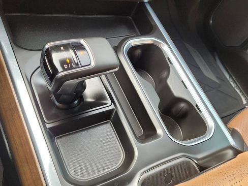 Used 2024 Chevrolet Silverado 1500 High Country w/ High Country Premium Package image 30