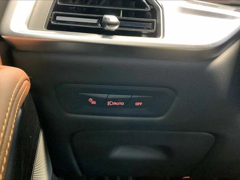 Used 2025 BMW X5 M60i image 33