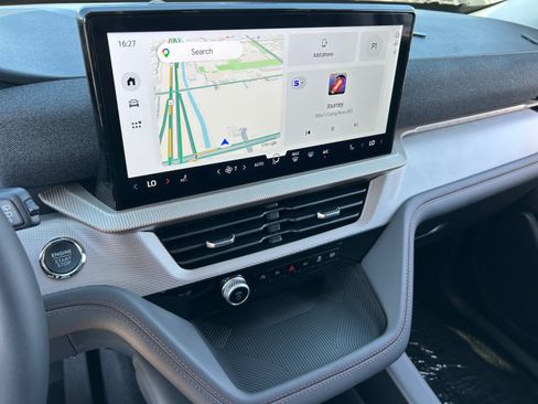 New 2026 Ford Explorer Active AWD/4WD image 11