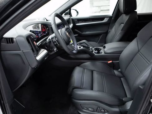Certified 2026 Porsche Cayenne Coupe AWD/4WD image 22