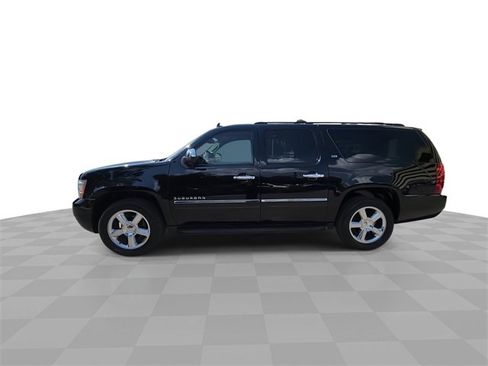 Certified 2013 Chevrolet Suburban LTZ image 5