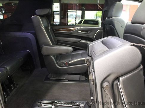 Used 2023 Cadillac Escalade ESV Premium Luxury AWD/4WD image 46