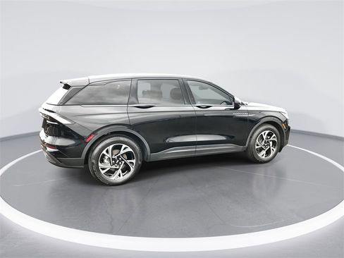 Used 2025 Lincoln Nautilus Premier w/ Jet Appearance Package image 8