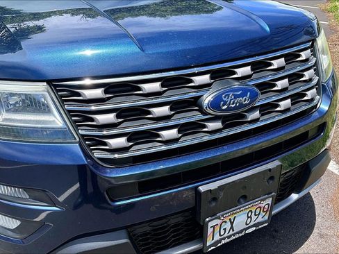 Used 2017 Ford Explorer XLT w/ Equipment Group 202A FWD image 31