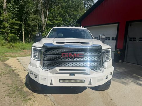 Used 2022 GMC Sierra 2500 Denali AWD/4WD image 2