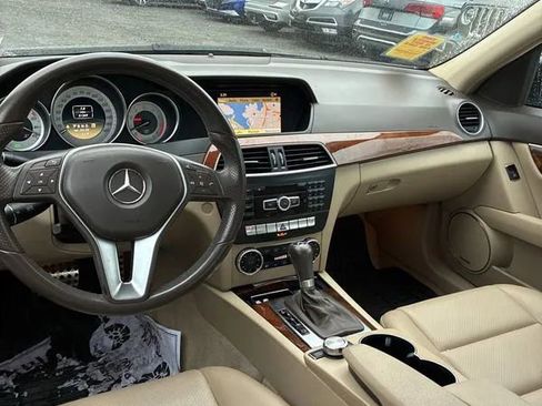 Used 2012 Mercedes-Benz C 300 C 300 4MATIC Luxury Sedan 4D image 18