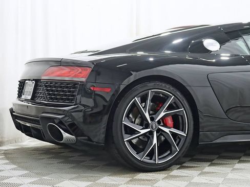 Used 2021 Audi R8 V10 w/ Premium Package RWD image 9