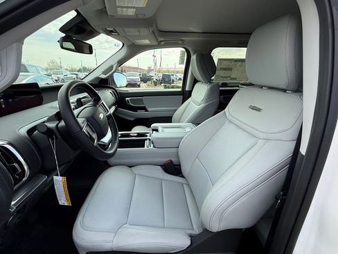 New 2026 Ford Expedition Platinum AWD/4WD image 10