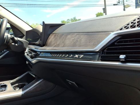 Used 2024 BMW X7 xDrive40i AWD/4WD image 18