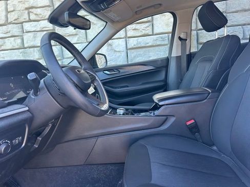 Certified 2023 Jeep Grand Cherokee Laredo w/ Luxury Tech Group I image 8