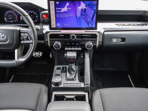 Used 2024 Toyota Tacoma TRD Sport image 13