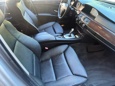 Used 2010 BMW 535i xDrive Wagon AWD/4WD image 20