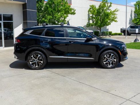 Certified 2024 Kia Sportage EX AWD/4WD image 8