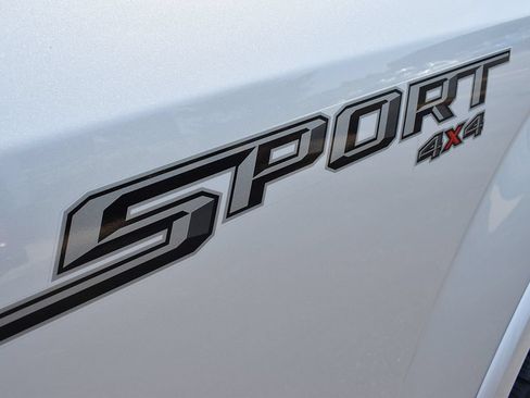 Used 2019 Ford F150 XLT w/ Equipment Group 302A Luxury AWD/4WD image 9