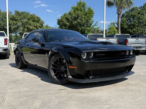 Used 2020 Dodge Challenger R/T Scat Pack RWD image 2