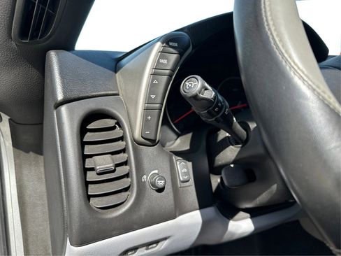 Used 2005 Chevrolet Corvette Convertible w/ Preferred Equipment Group RWD image 17