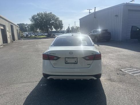 Used 2025 Nissan Altima 2.5 SL AWD/4WD image 6