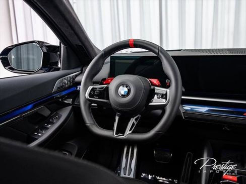 Used 2025 BMW M5 w/ Executive Package AWD/4WD image 31